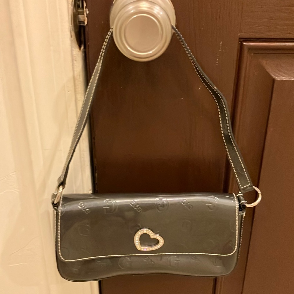 Guess purse - Picture 2 of 8